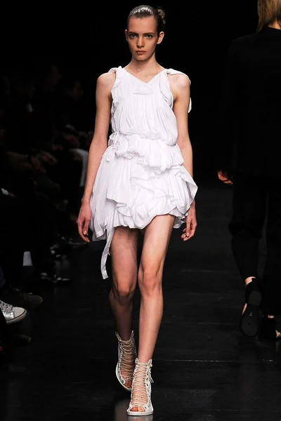 Look 1